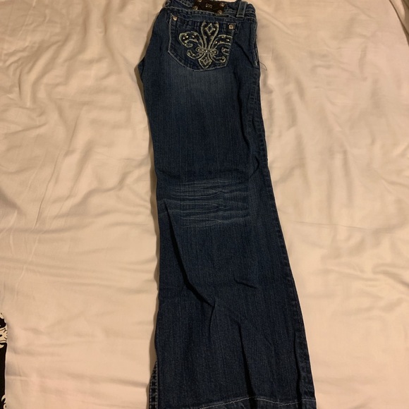 EUC Miss Me Jeans - Picture 2 of 3